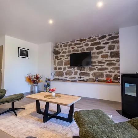 La Sagnette 4/6 Personnes Holiday home Lanuejols (Lozere)